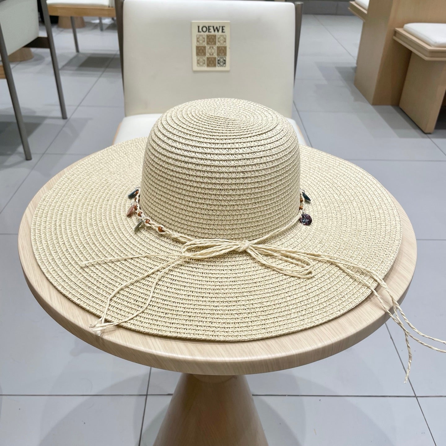 CELINE WIDE BRIM HAT MODEL 652185 IN BEIGE WOVEN STRAW
