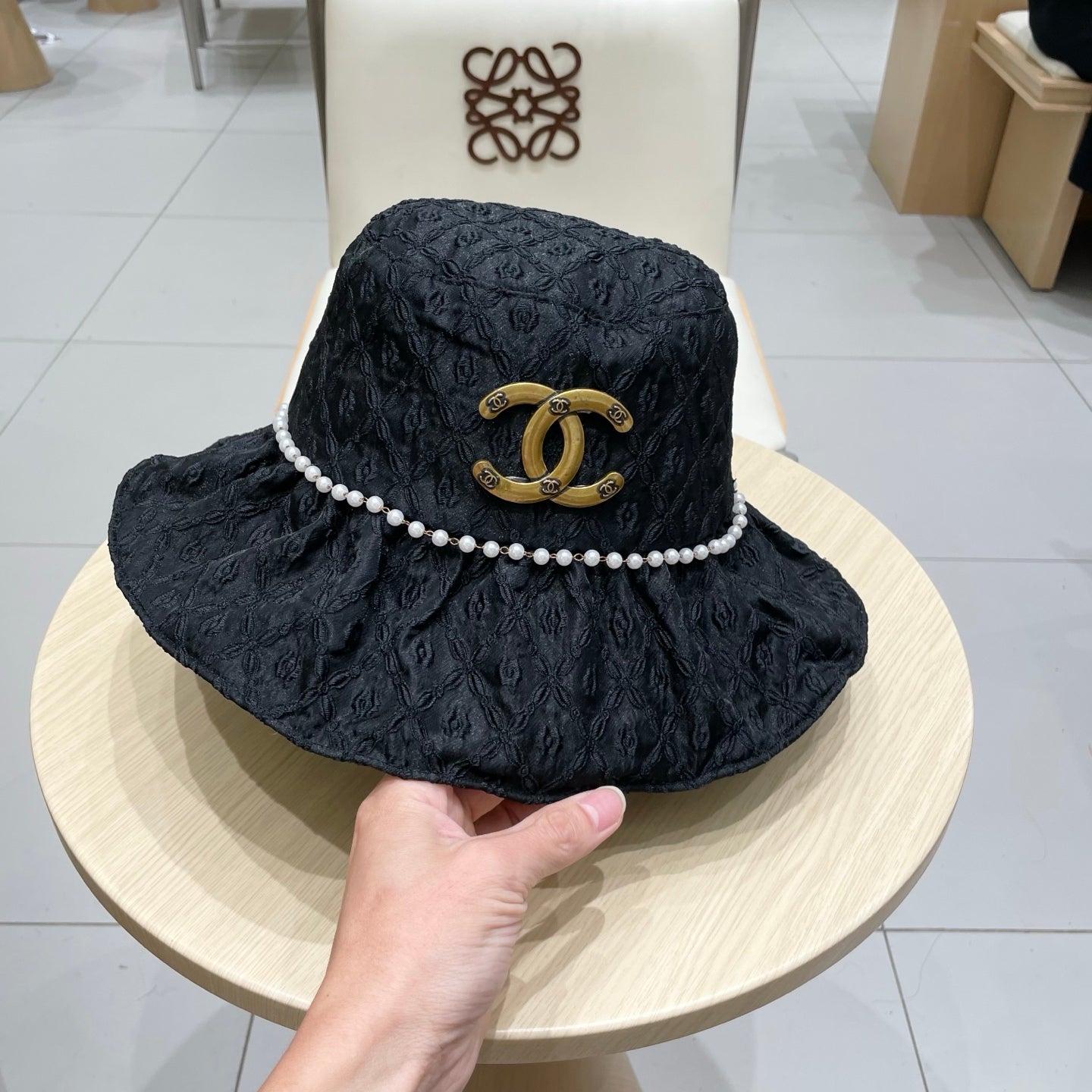 CHANEL BUCKET HAT BLACK PEARL 674114