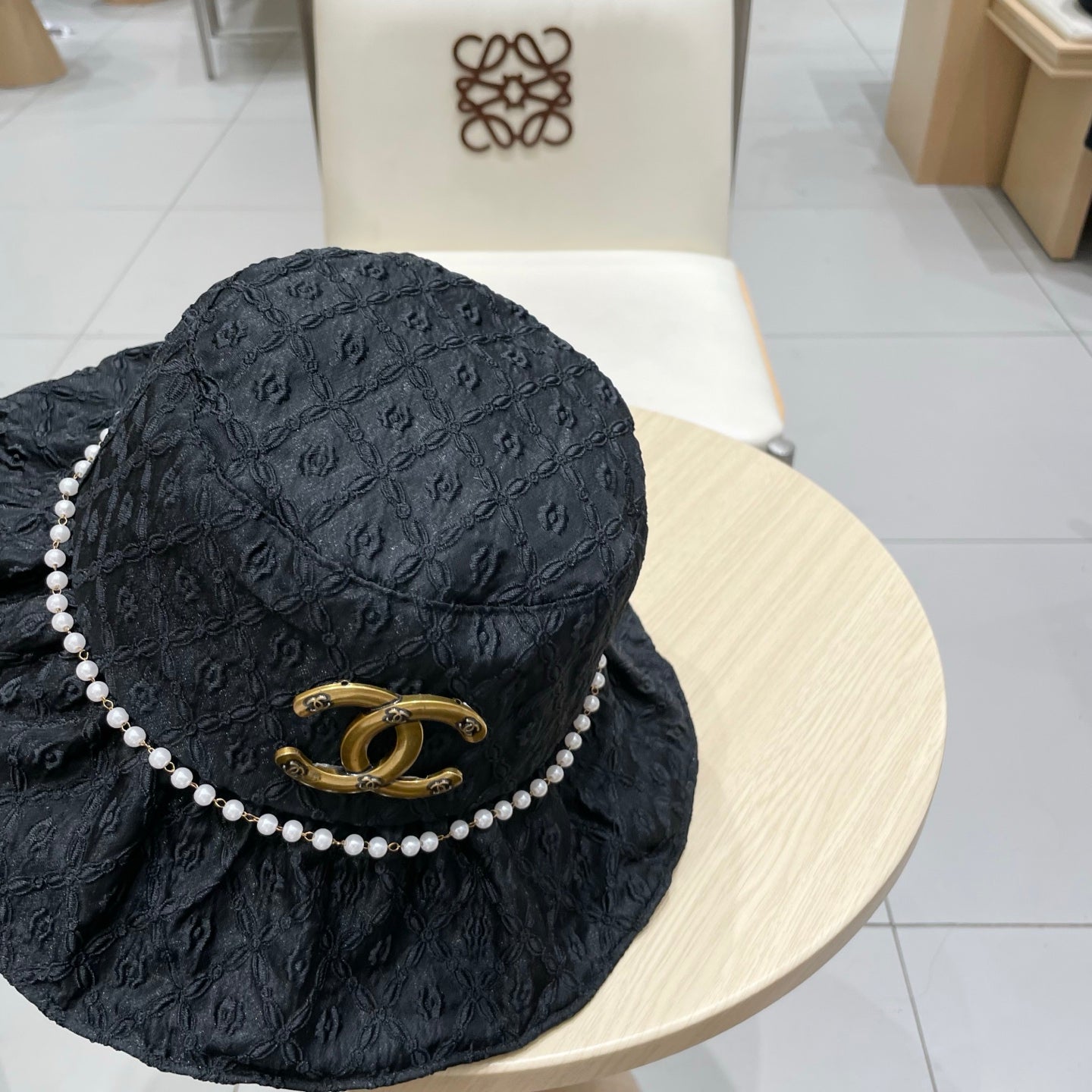 CHANEL BUCKET HAT BLACK PEARL 674114