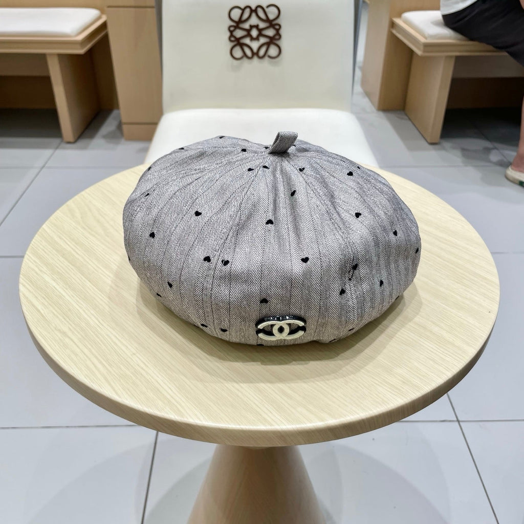 CHANEL BERET HAT POLKA DOT MOUSE GRAY 672671