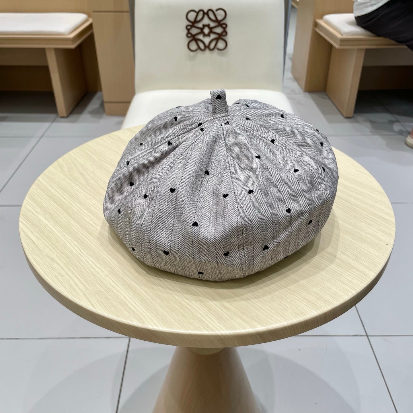 CHANEL BERET HAT POLKA DOT MOUSE GRAY 672671
