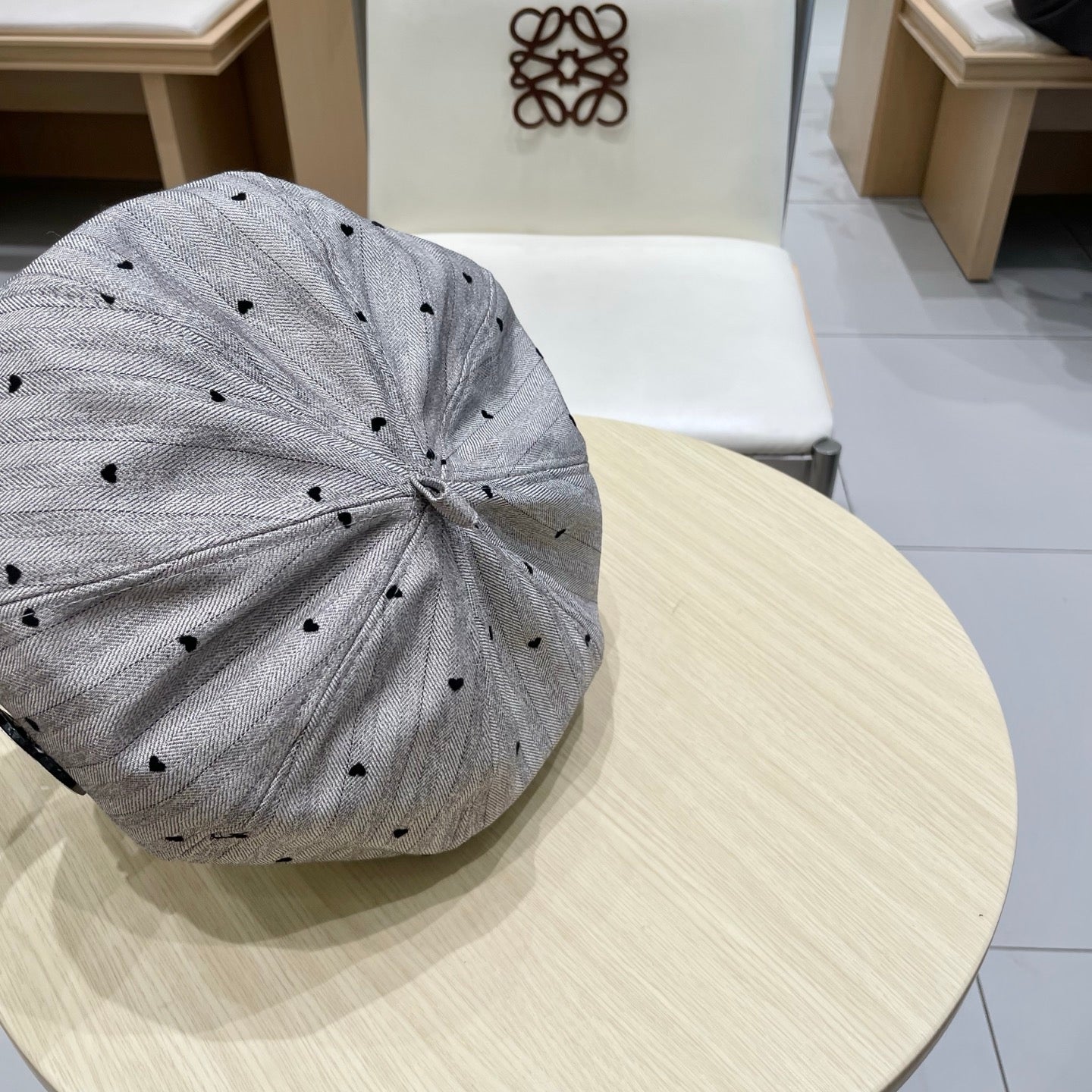 CHANEL BERET HAT POLKA DOT MOUSE GRAY 672671
