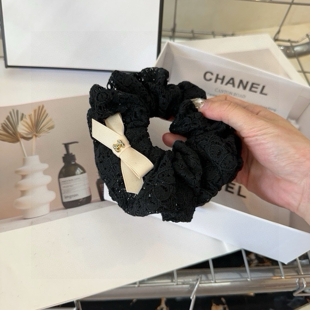 CHANEL BLACK WRINKLED FABRIC SCRUNCHIE 358298