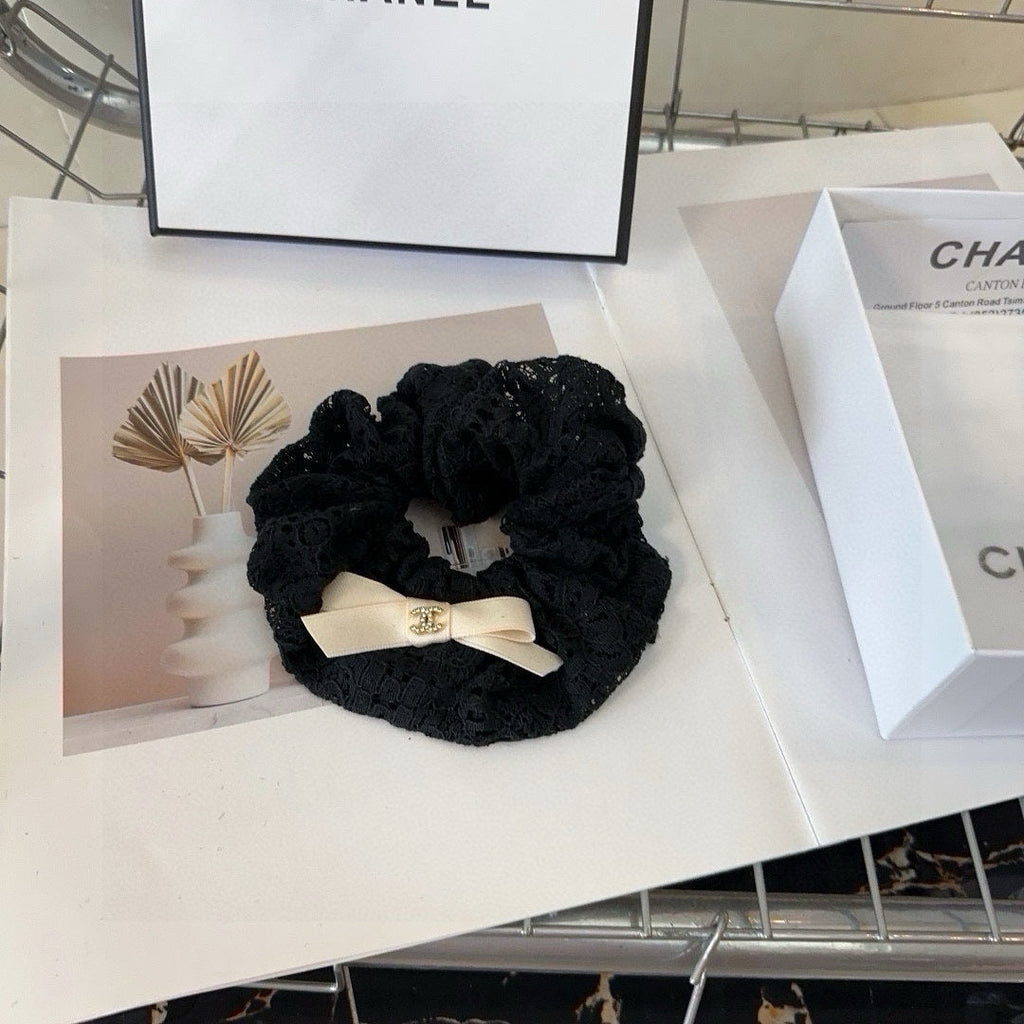 CHANEL BLACK WRINKLED FABRIC SCRUNCHIE 358298
