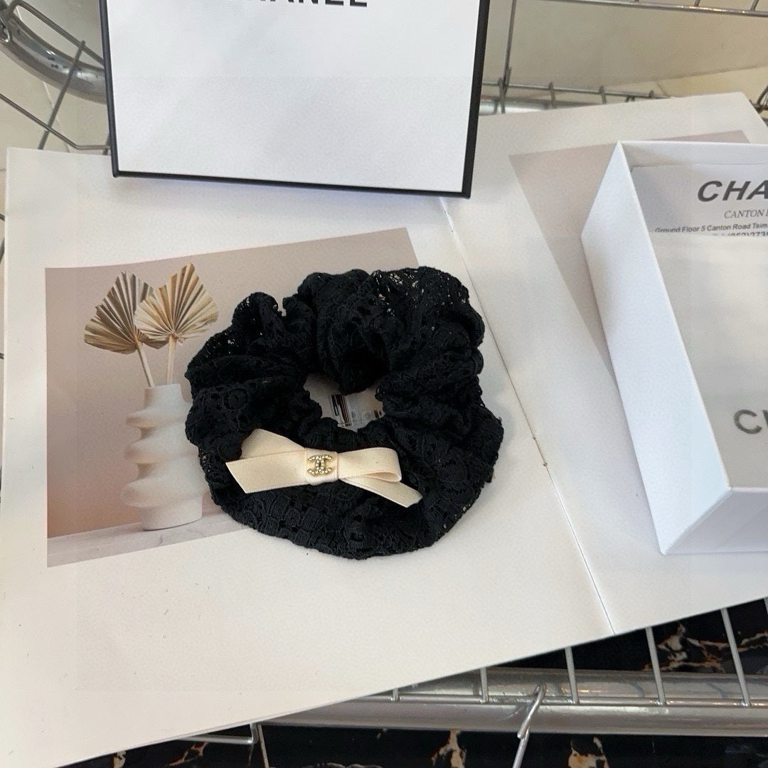 CHANEL BLACK WRINKLED FABRIC SCRUNCHIE 358298