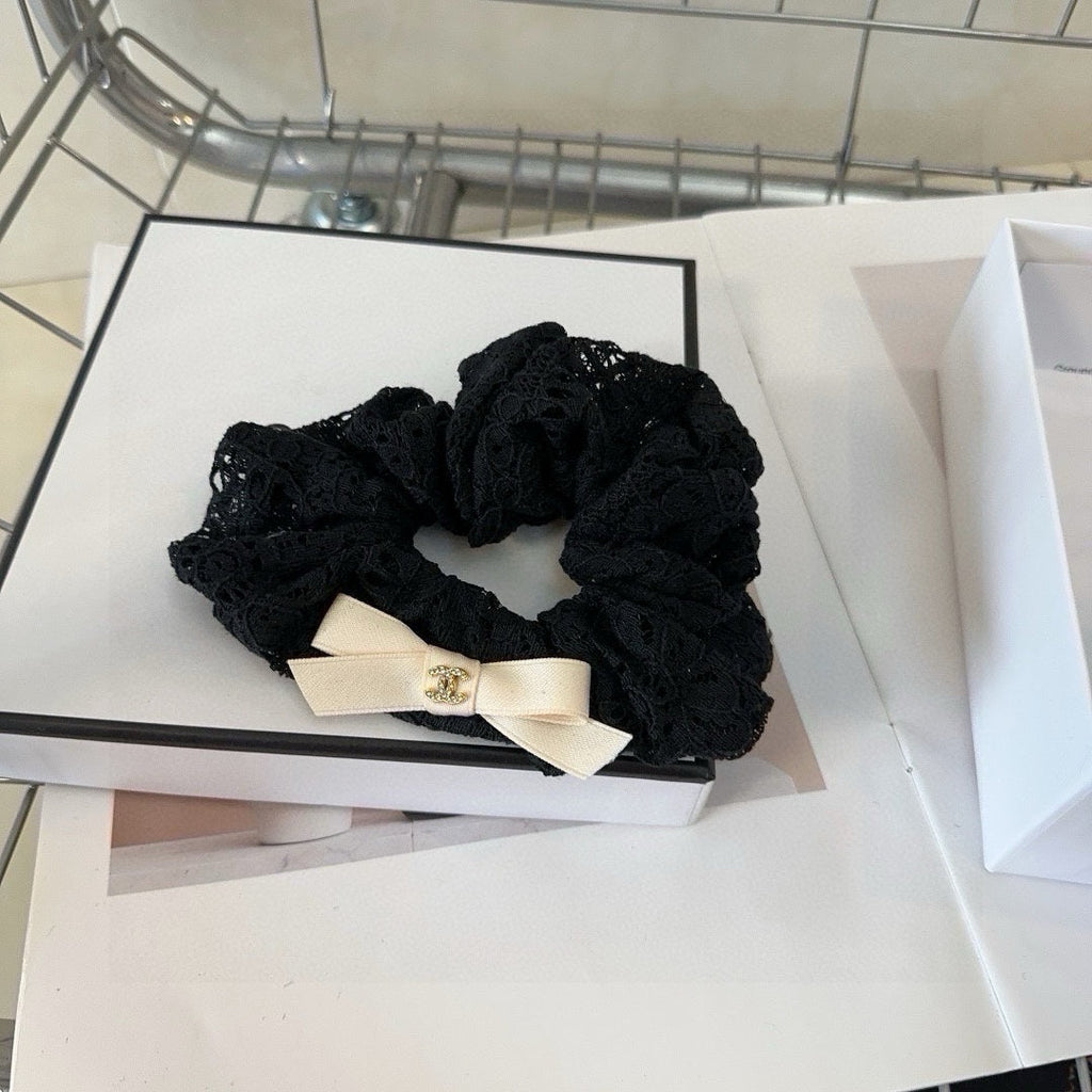 CHANEL BLACK WRINKLED FABRIC SCRUNCHIE 358298