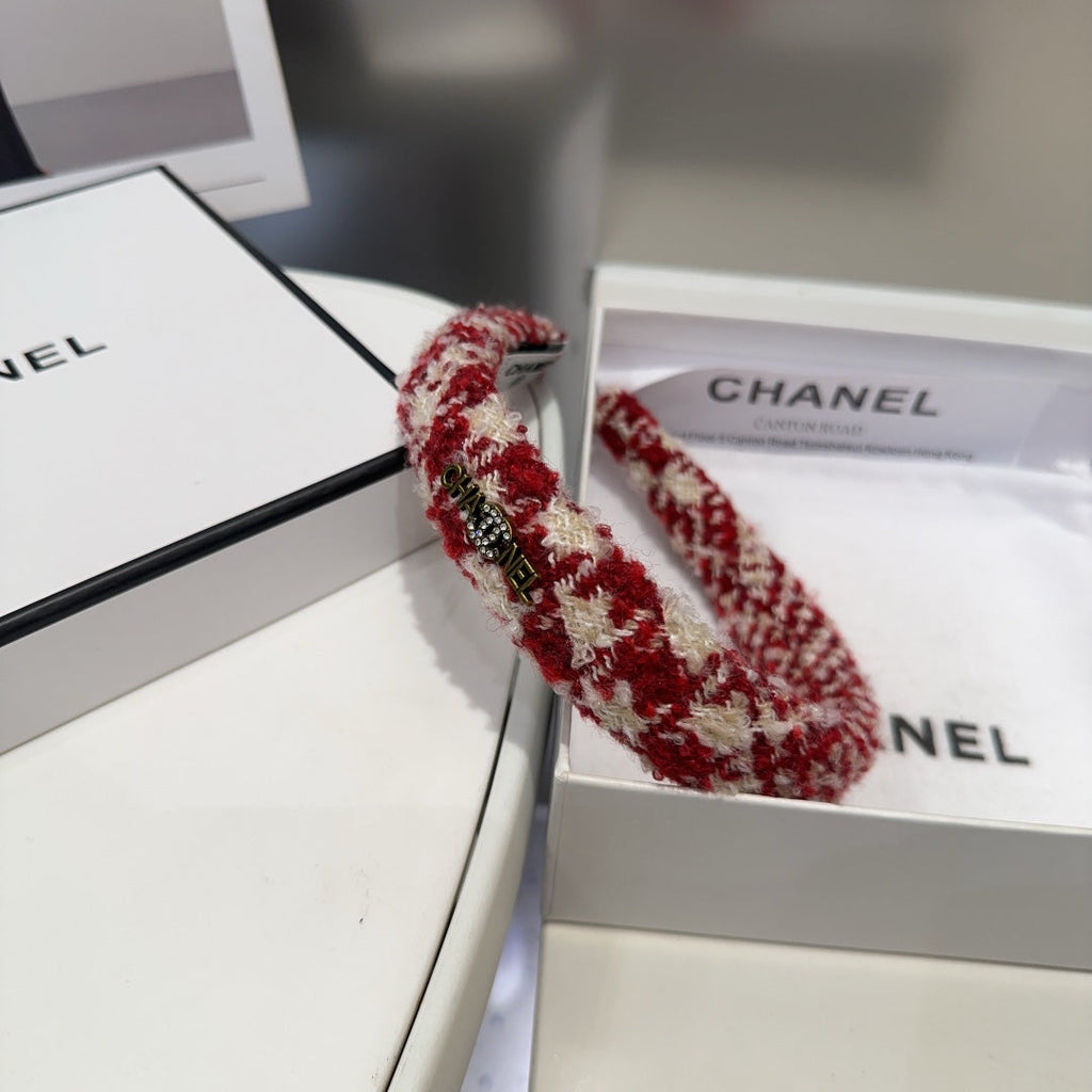 CHANEL CHERRY RED MIX WHITE WOOL HAIRBAND 412546