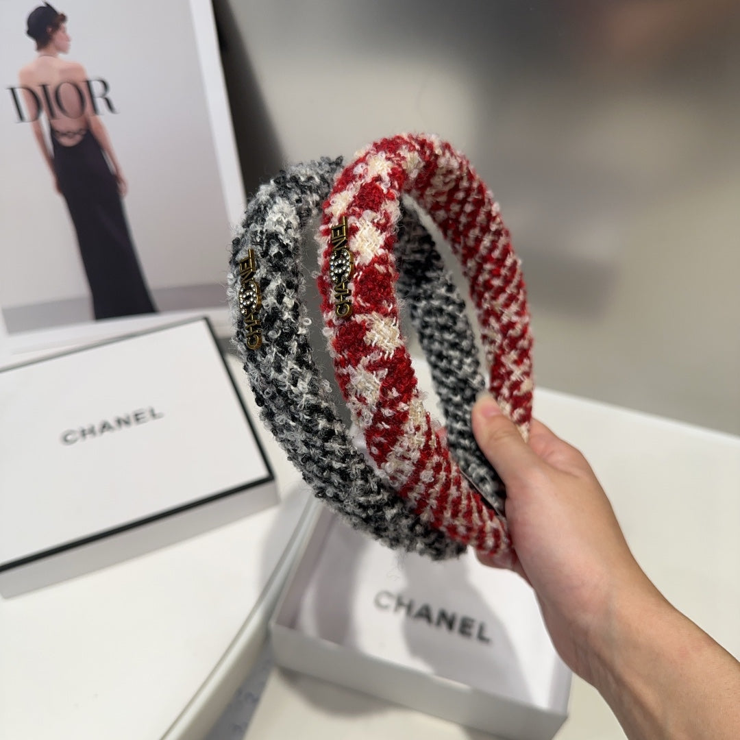 CHANEL CHERRY RED MIX WHITE WOOL HAIRBAND 412546