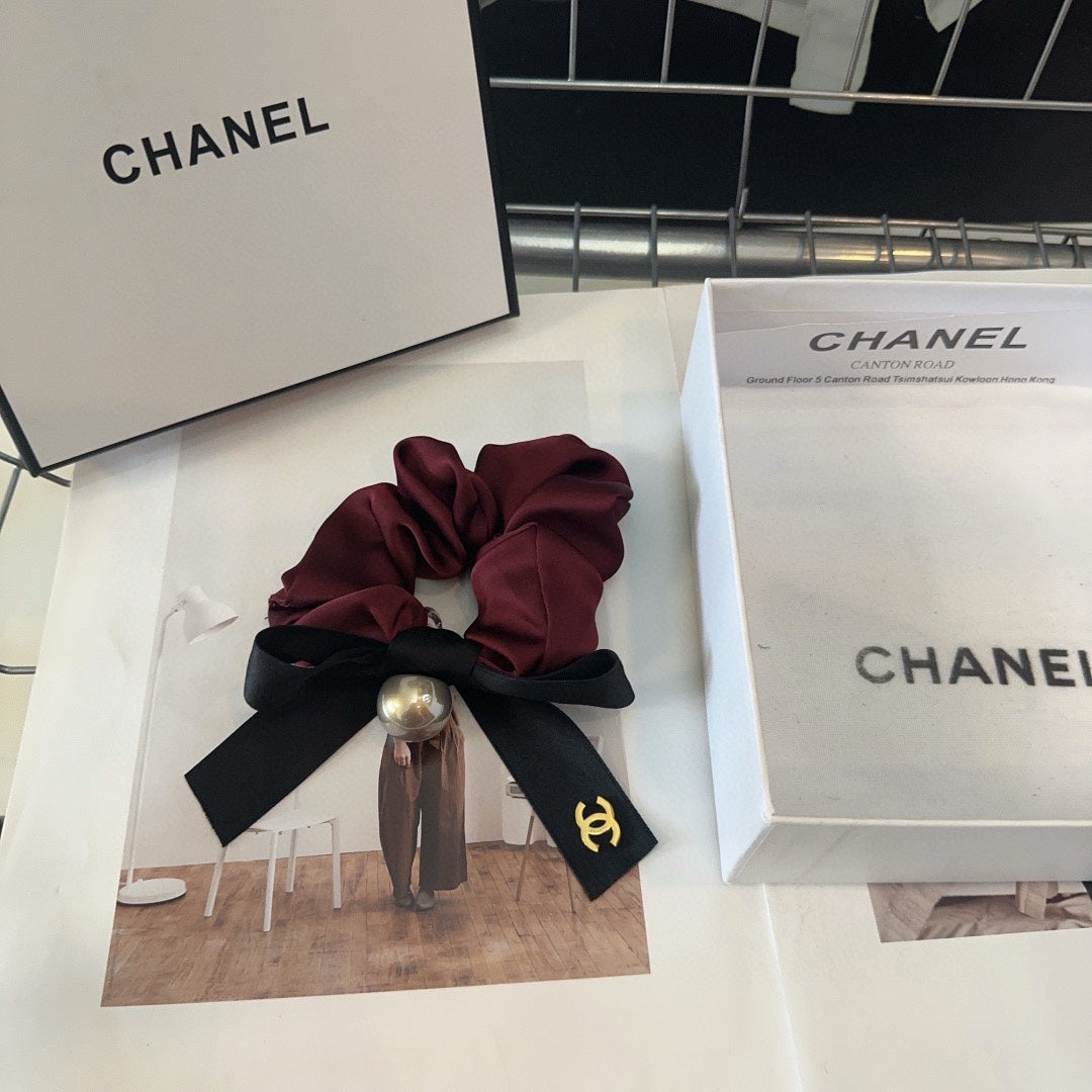 CHANEL SANGRIA RED WRINKLED SILK AND FABRIC 423631