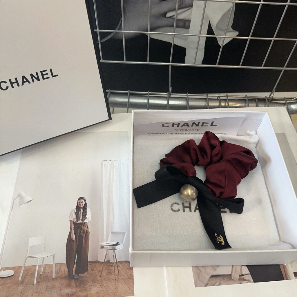 CHANEL SANGRIA RED WRINKLED SILK AND FABRIC 423631