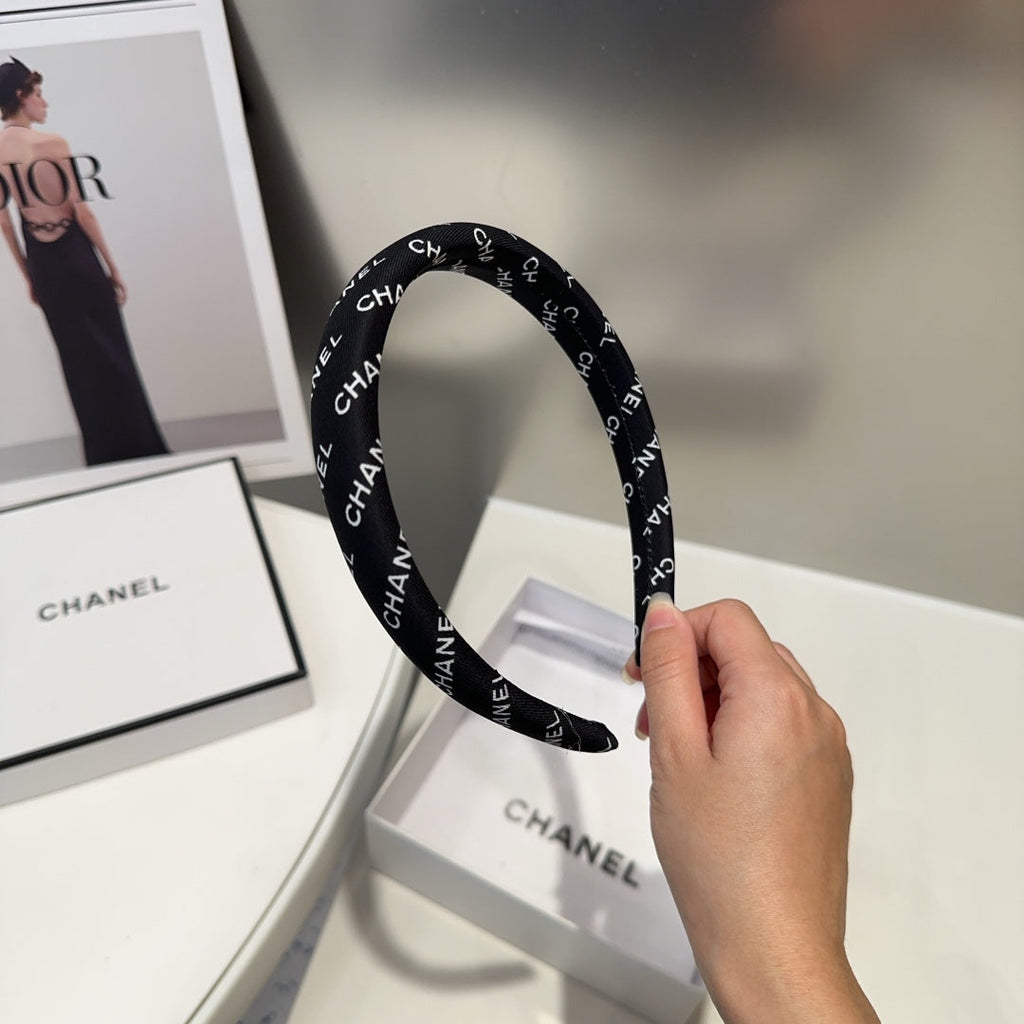 CHANEL BLACK MIX WHITE FABRIC HAIRBAND 425530
