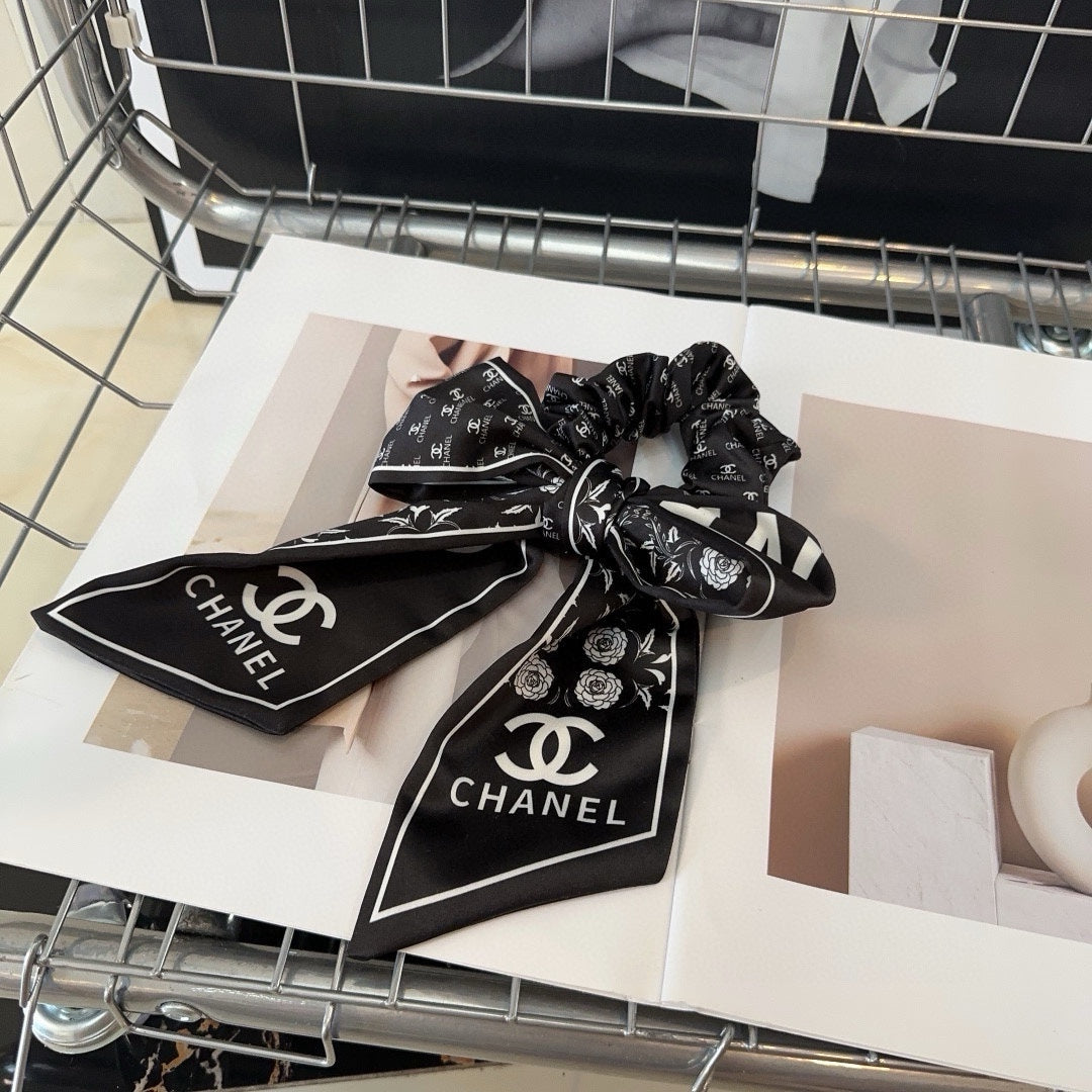 CHANEL BLACK WRINKLED SILK SCRUNCHIE 432869