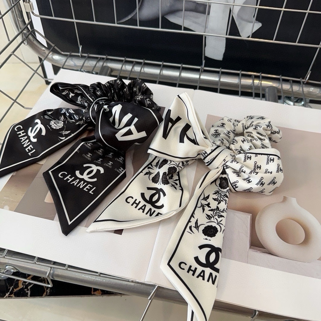 CHANEL BLACK WRINKLED SILK SCRUNCHIE 432869