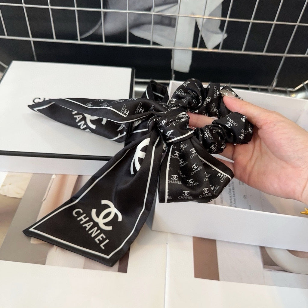 CHANEL BLACK WRINKLED SILK SCRUNCHIE 432869