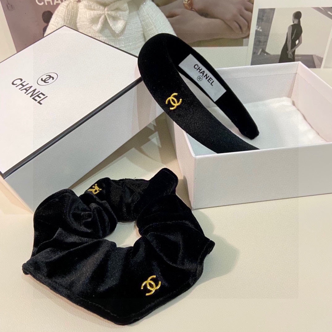 CHANEL BLACK VELVET HAIRBAND 124628