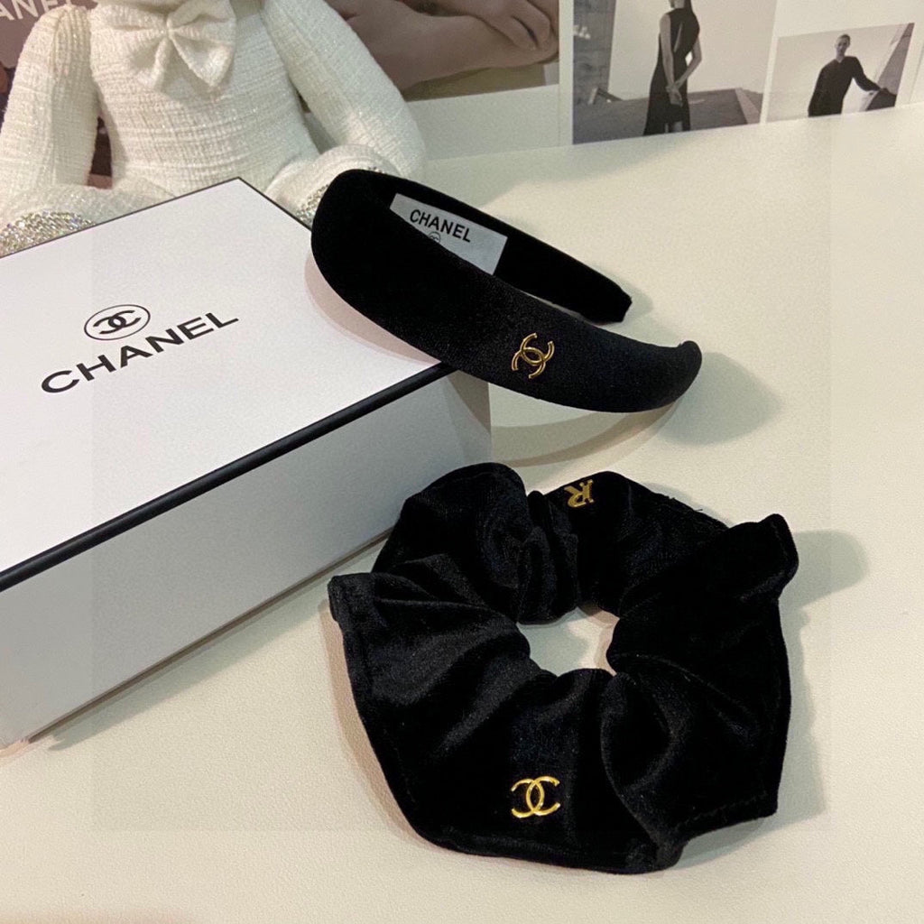 CHANEL BLACK VELVET HAIRBAND 124628