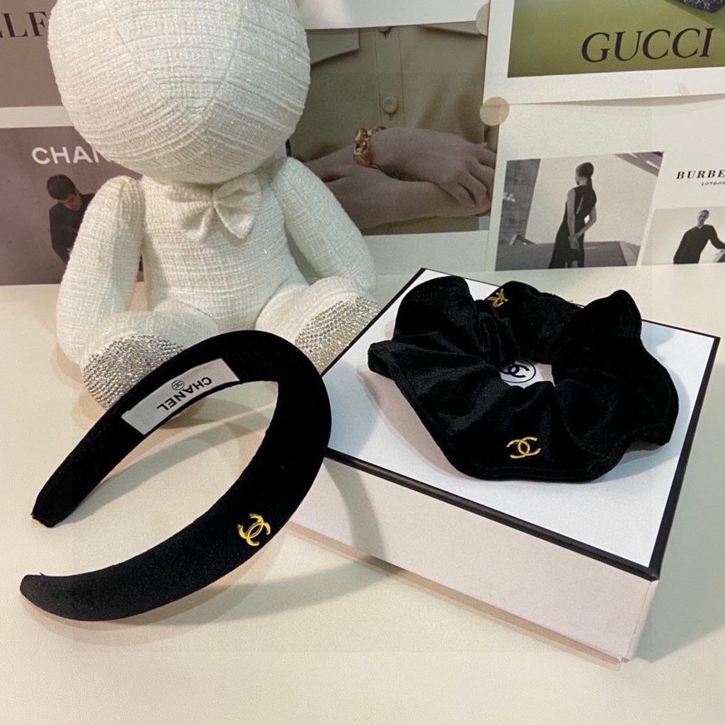CHANEL BLACK VELVET HAIRBAND 124628