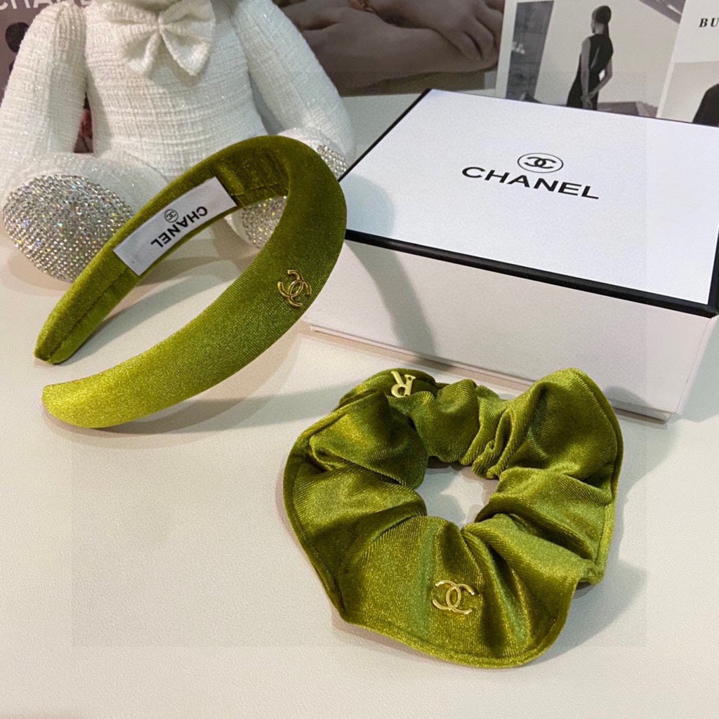 CHANEL OLIVE GREEN VELVET HAIRBAND 124629