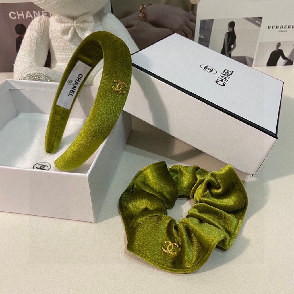 CHANEL OLIVE GREEN VELVET HAIRBAND 124629