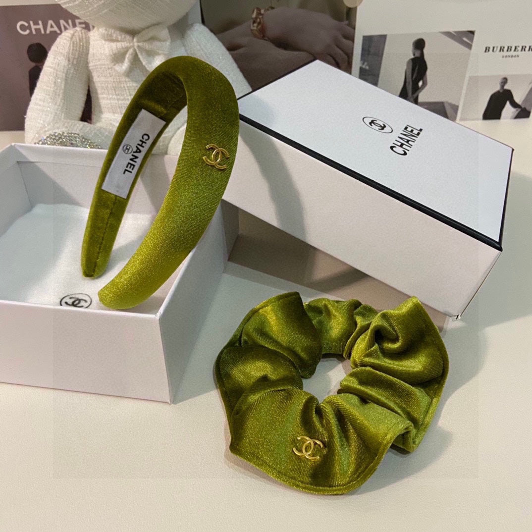CHANEL OLIVE GREEN VELVET HAIRBAND 124629
