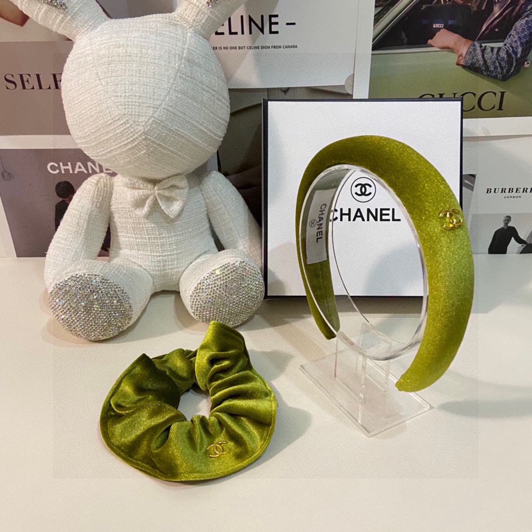 CHANEL OLIVE GREEN VELVET HAIRBAND 124629