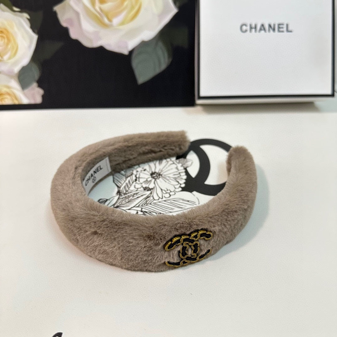 CHANEL MEDIUM BROWN SHEARLING HEADBAND 151381