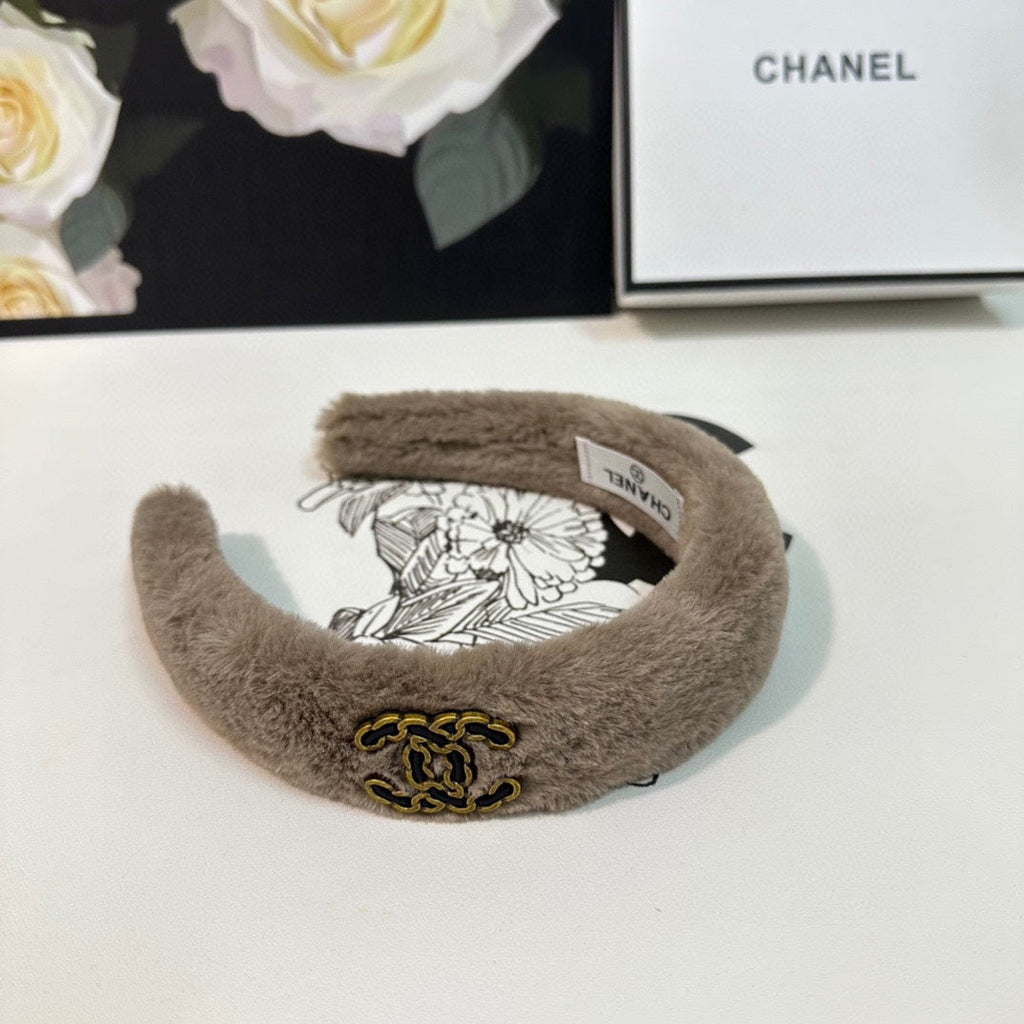 CHANEL MEDIUM BROWN SHEARLING HEADBAND 151381