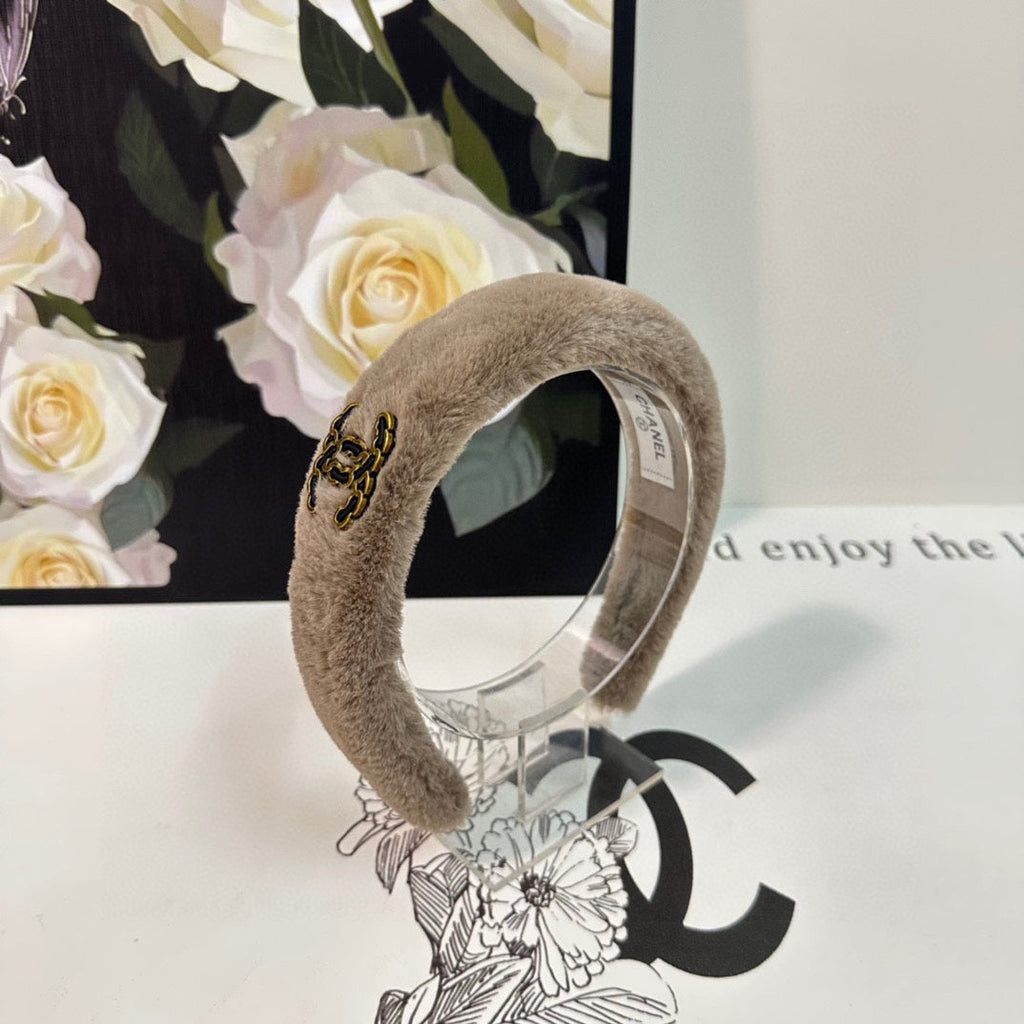 CHANEL MEDIUM BROWN SHEARLING HEADBAND 151381