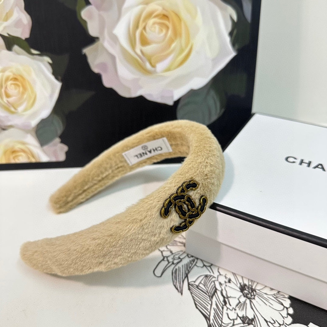 CHANEL BISCOTTI YELLOW SHEARLING HEADBAND 151382