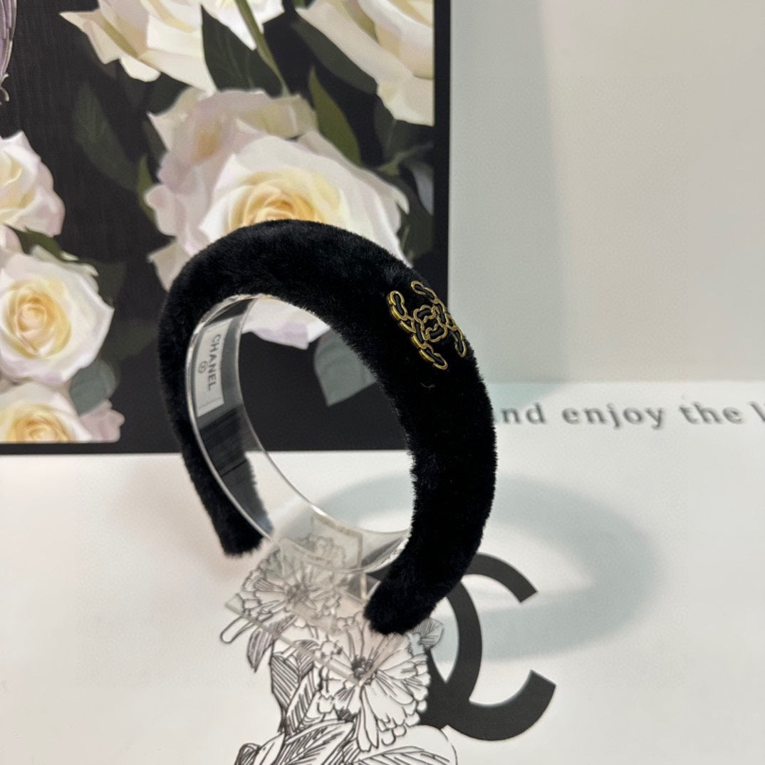 CHANEL BLACK SHEARLING HEADBAND 151385