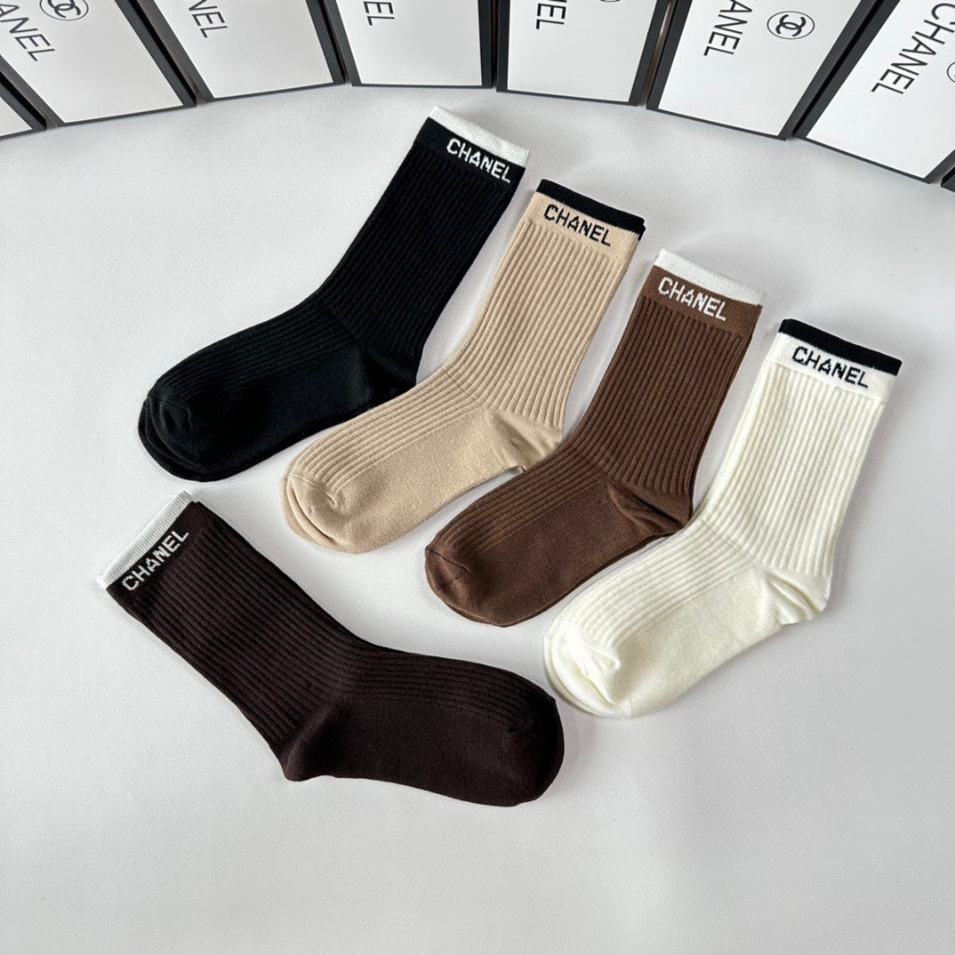 CHANEL CREW SOCKS 410988 ( 1 BOX )