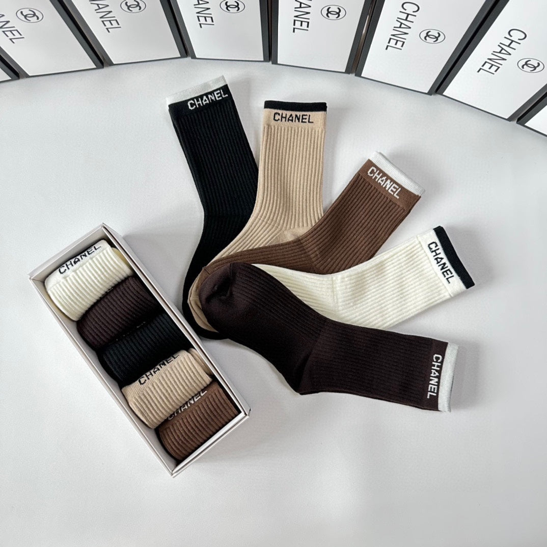 CHANEL CREW SOCKS 410988 ( 1 BOX )
