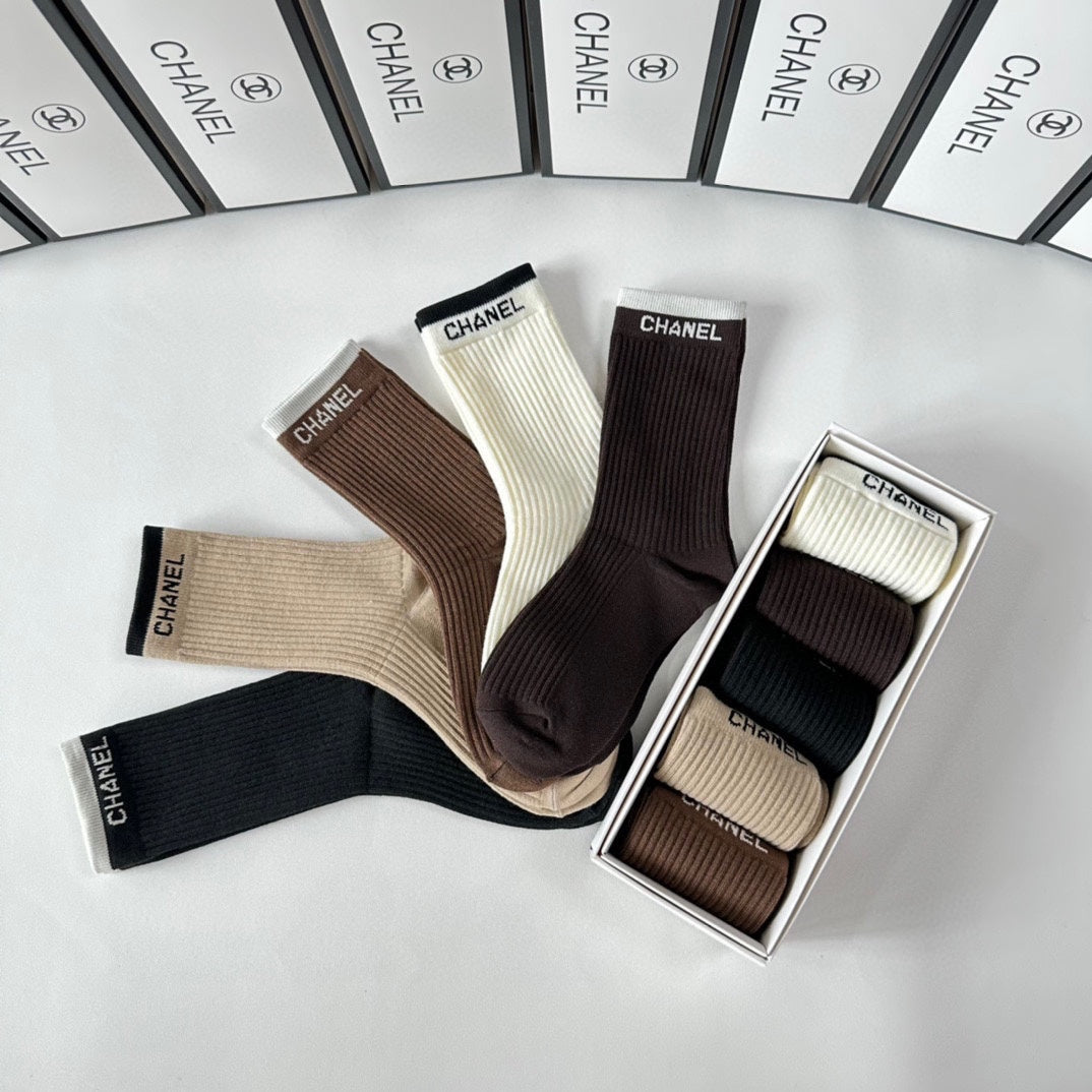 CHANEL CREW SOCKS 410988 ( 1 BOX )