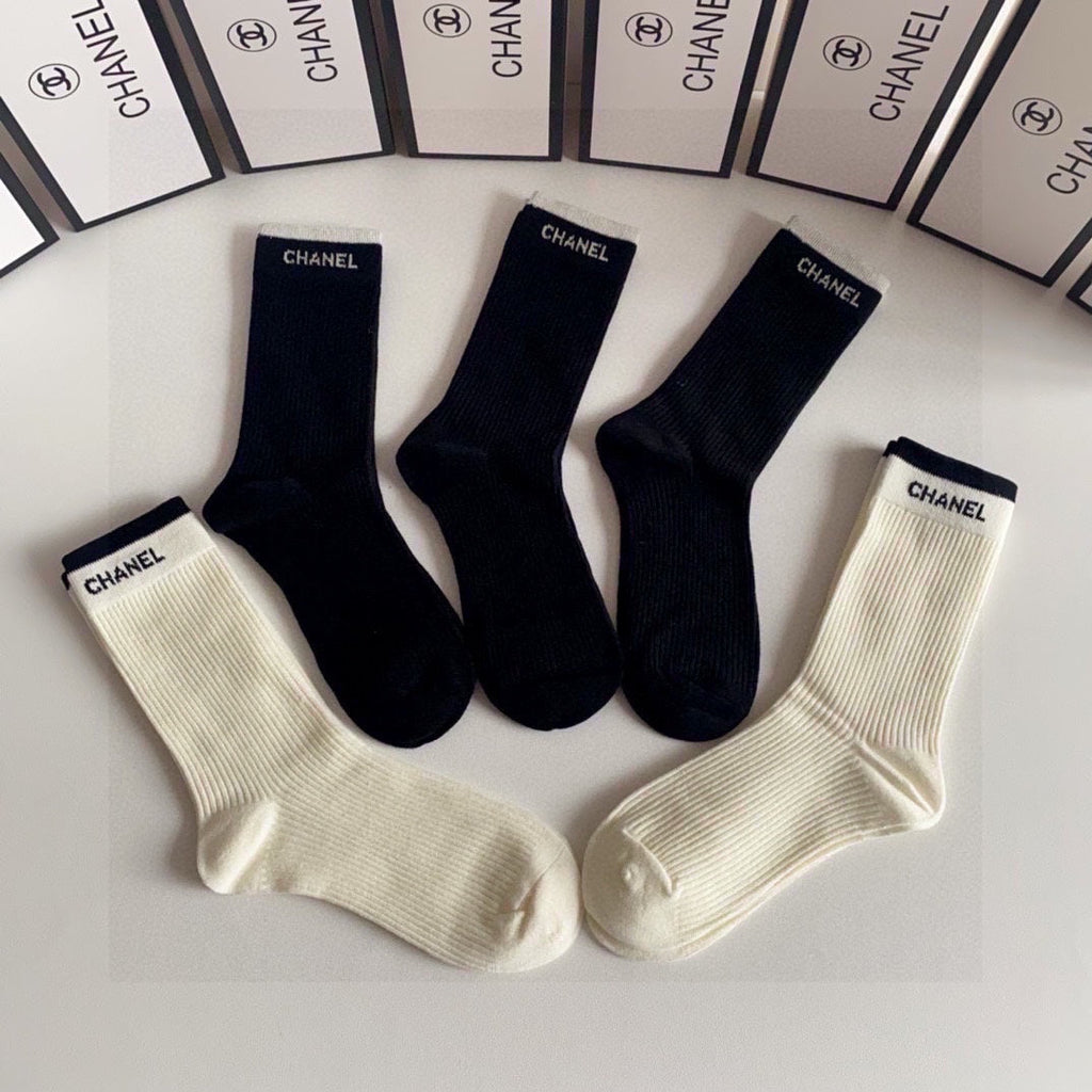 CHANEL CREW SOCKS 412593 ( 1 BOX )