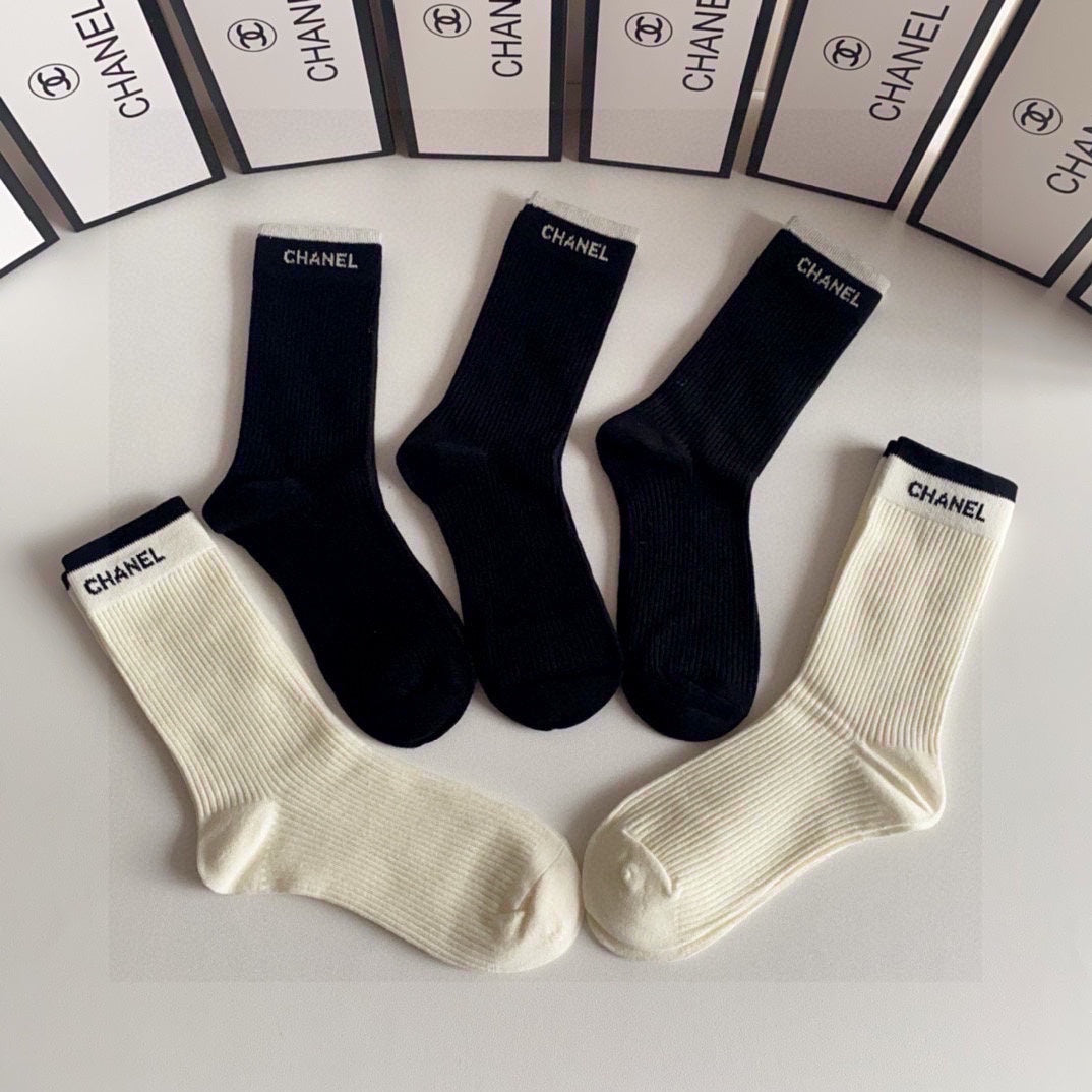 CHANEL CREW SOCKS 412593 ( 1 BOX )