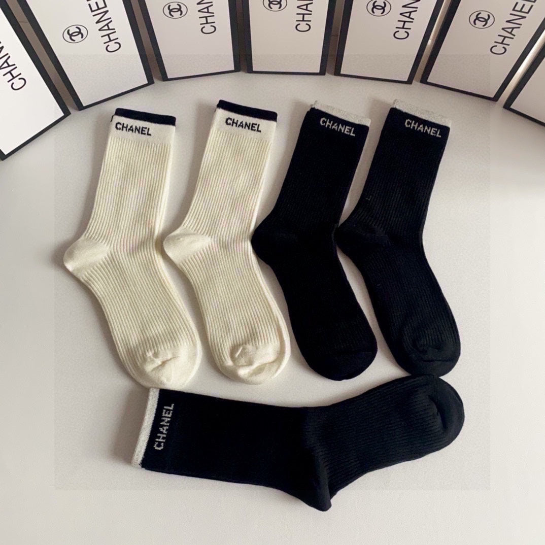 CHANEL CREW SOCKS 412593 ( 1 BOX )