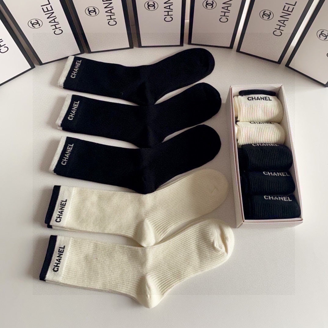 CHANEL CREW SOCKS 412593 ( 1 BOX )