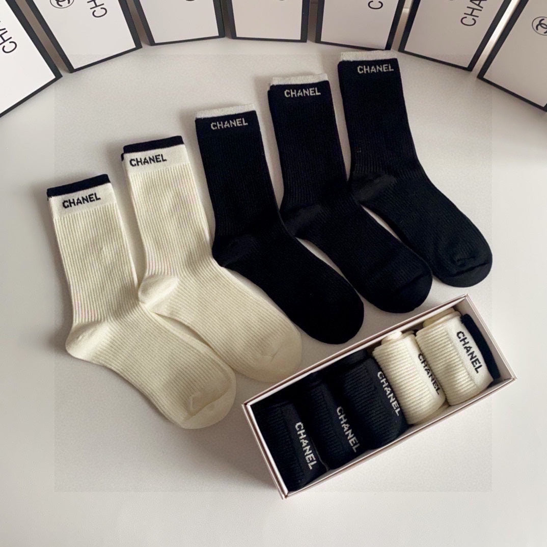 CHANEL CREW SOCKS 412593 ( 1 BOX )