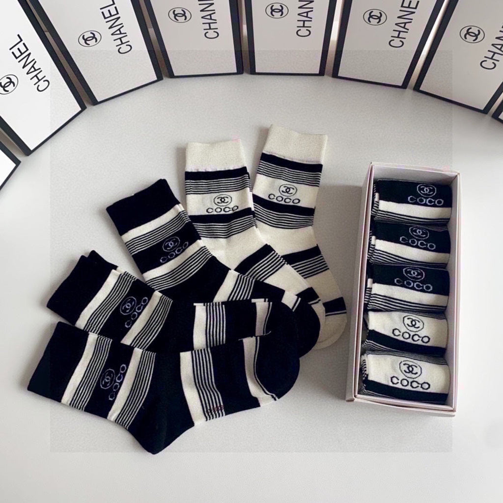 CHANEL CREW SOCKS 412600 ( 1 BOX )