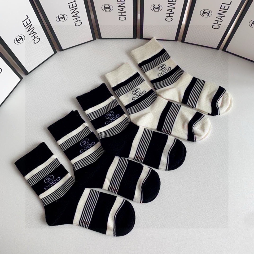 CHANEL CREW SOCKS 412600 ( 1 BOX )