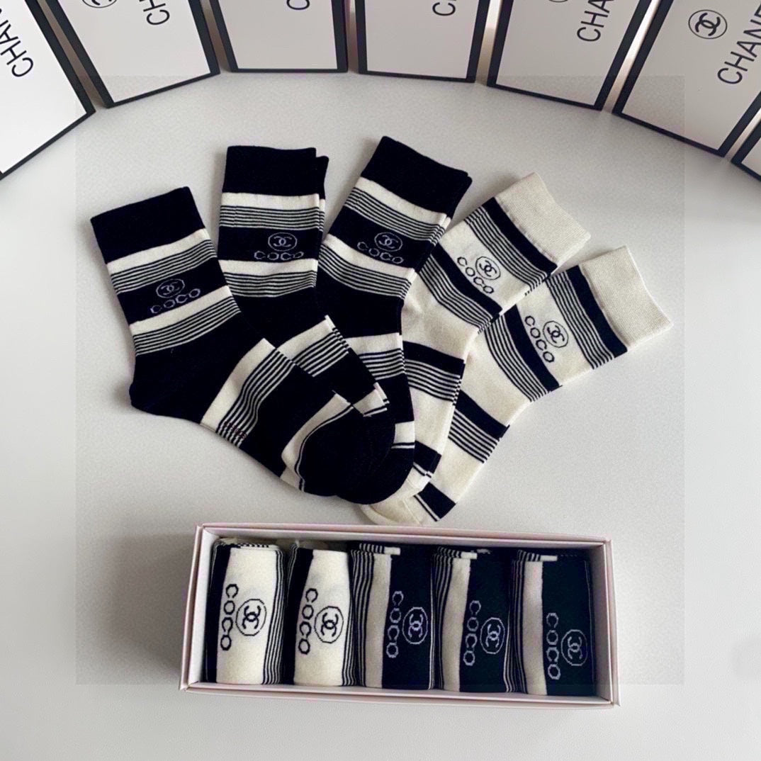 CHANEL CREW SOCKS 412600 ( 1 BOX )