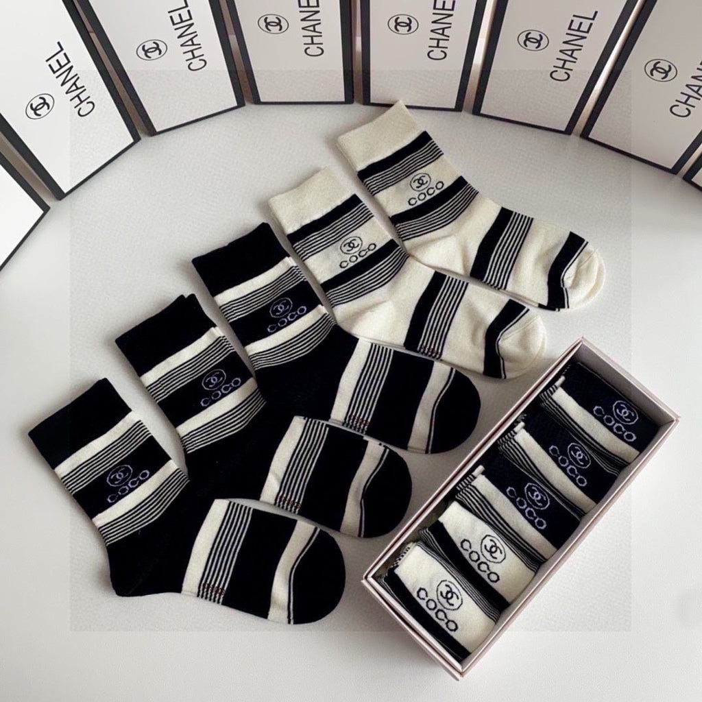 CHANEL CREW SOCKS 412600 ( 1 BOX )