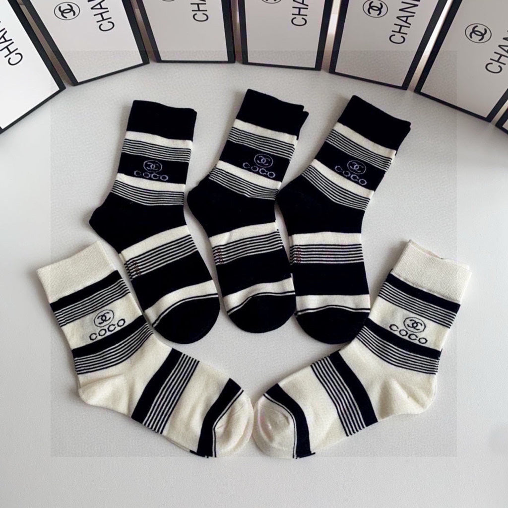CHANEL CREW SOCKS 412600 ( 1 BOX )