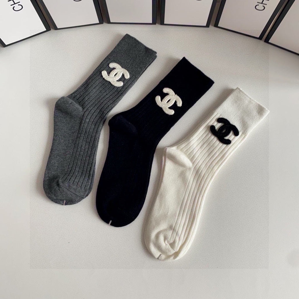 CHANEL CREW SOCKS 416105 ( 1 BOX )