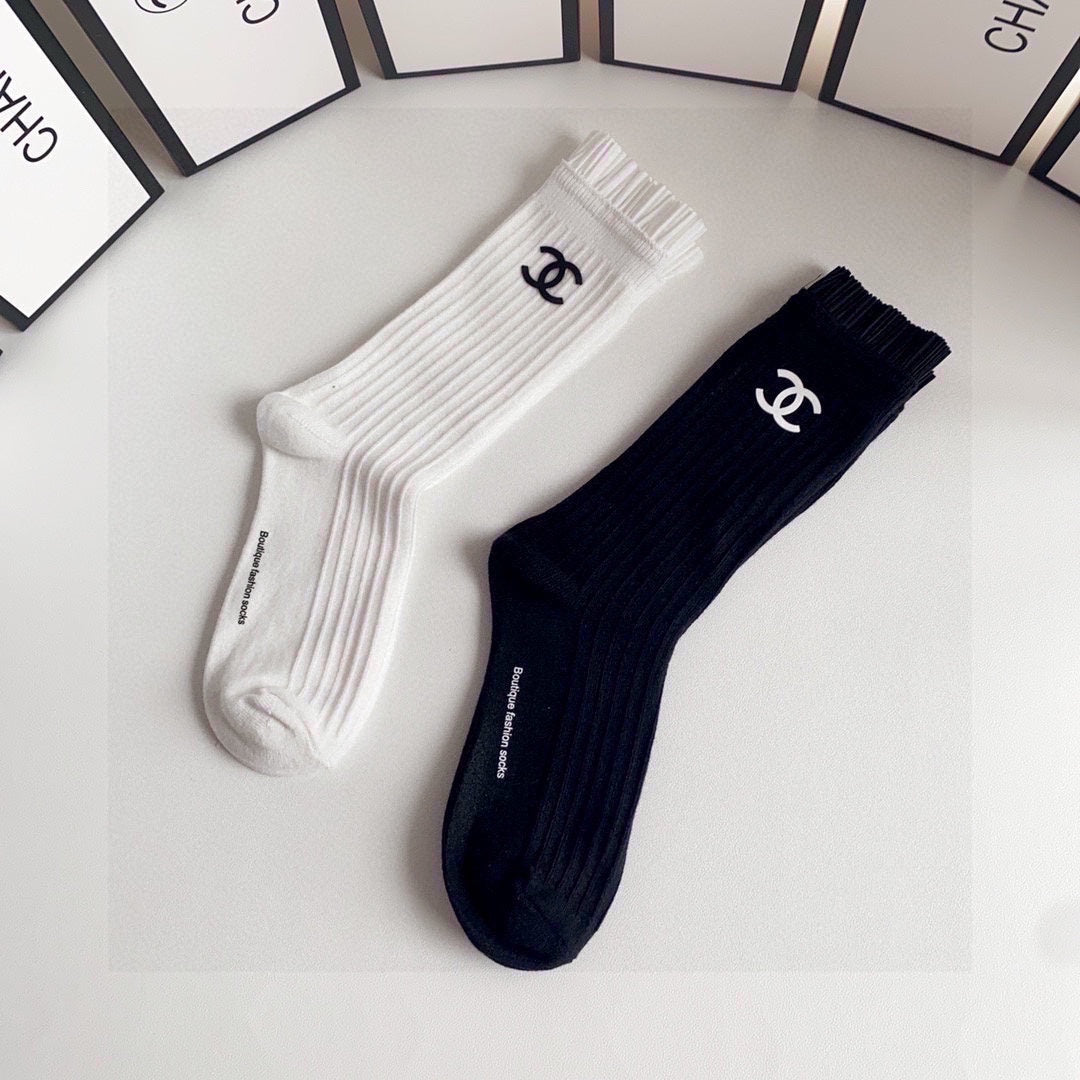 CHANEL CREW SOCKS 417460 ( 1 BOX )