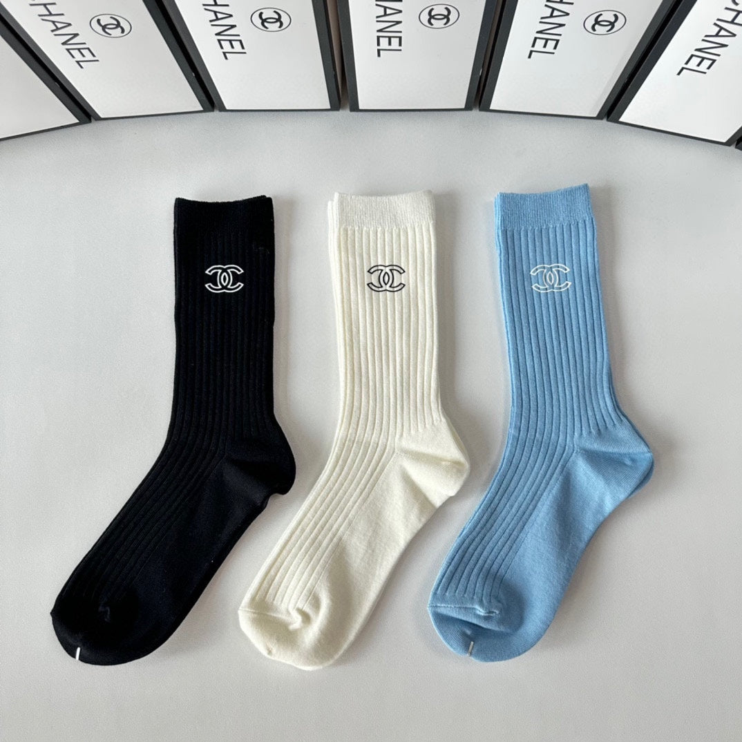 CHANEL CREW SOCKS 417469 ( 1 BOX )