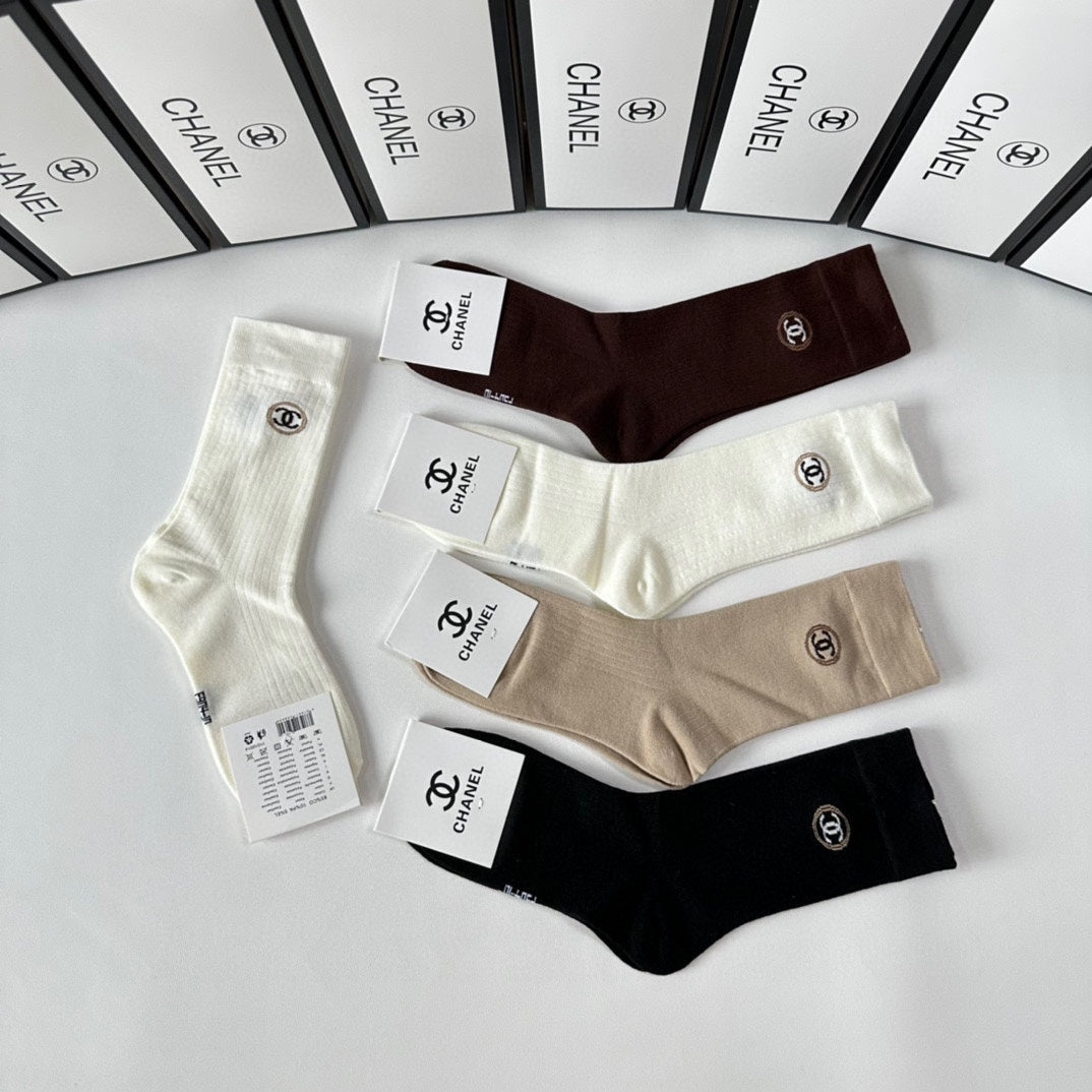 CHANEL CREW SOCKS 417476 ( 1 BOX )