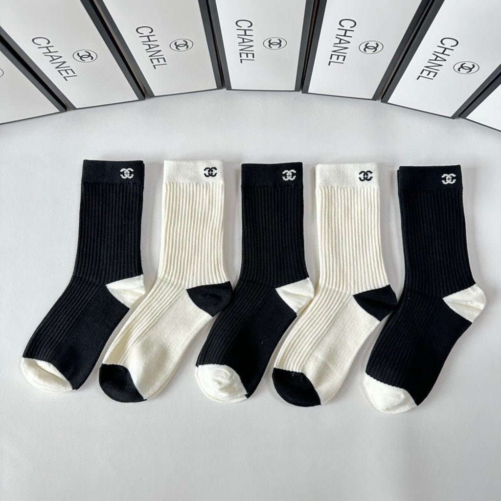 CHANEL CREW SOCKS 417477 ( 1 BOX )