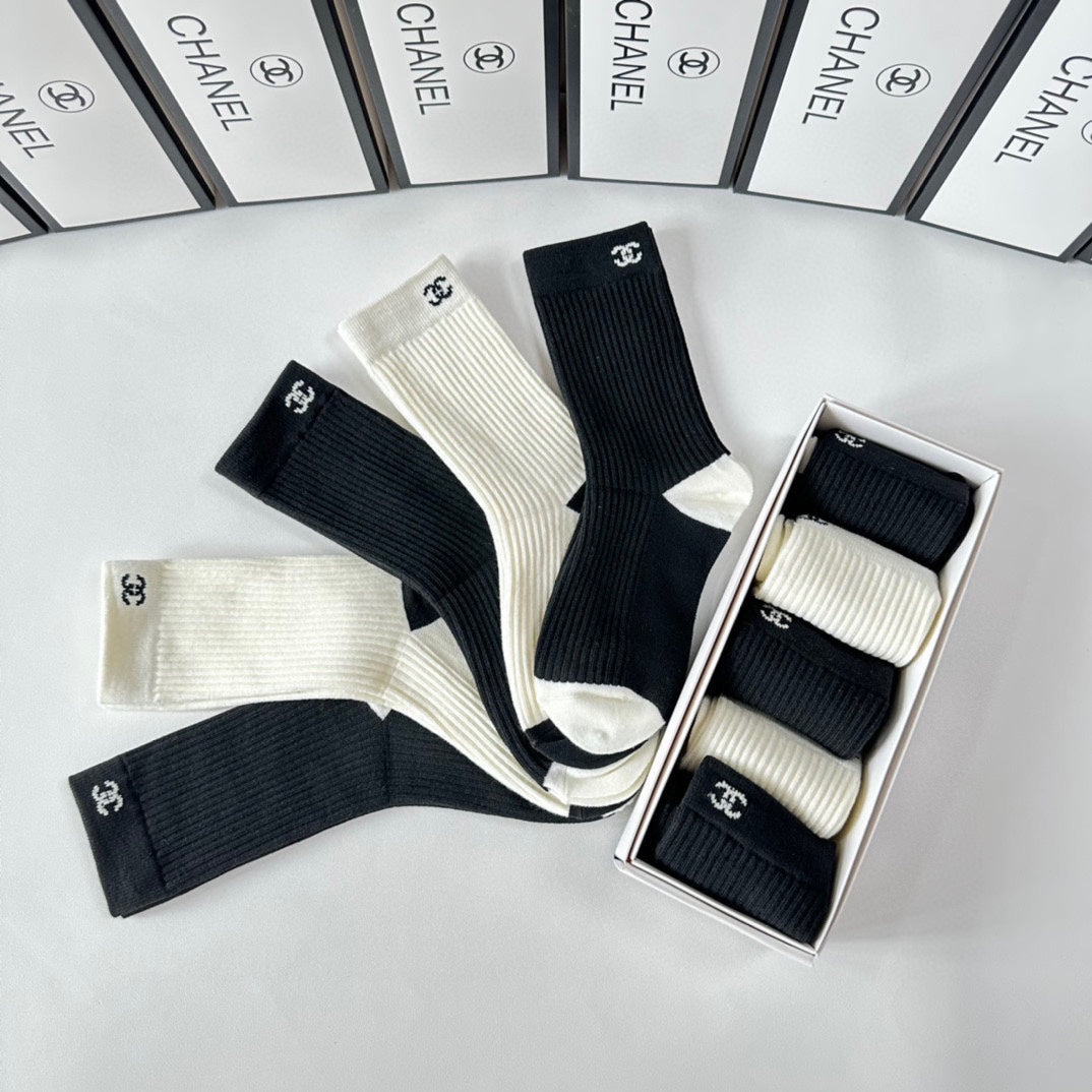 CHANEL CREW SOCKS 417477 ( 1 BOX )