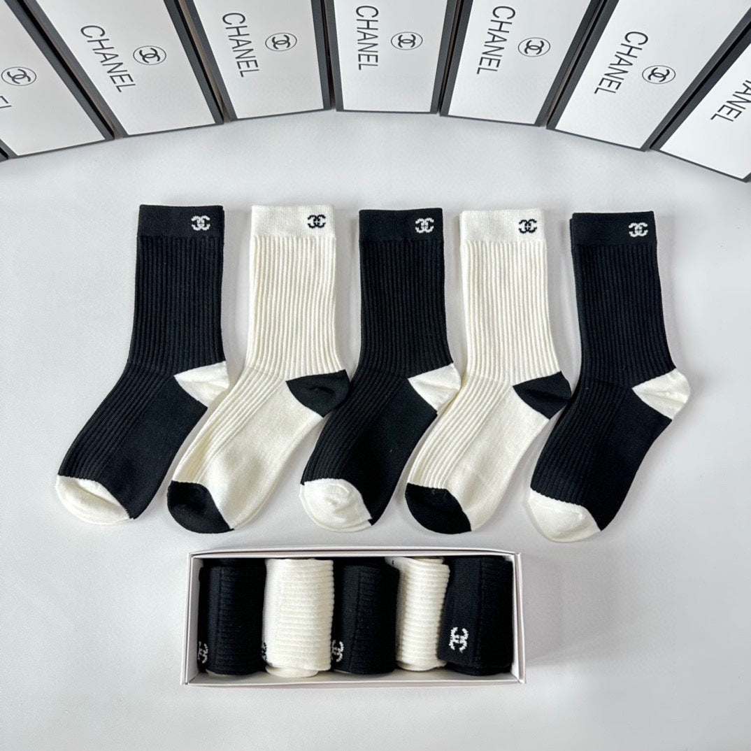 CHANEL CREW SOCKS 417477 ( 1 BOX )